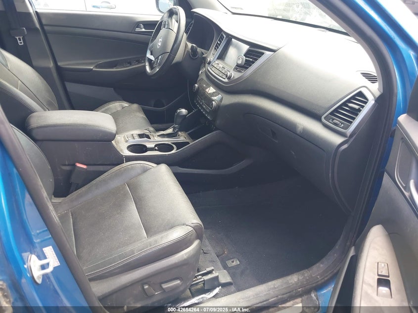 2016 HYUNDAI TUCSON LIMITED - KM8J3CA26GU200005