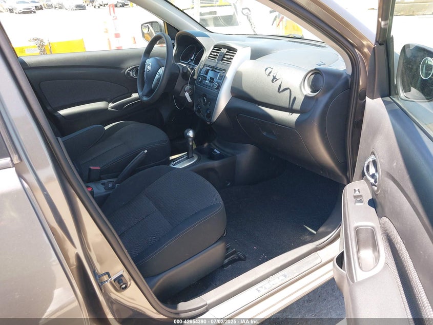 2015 NISSAN VERSA 1.6 SV - 3N1CN7APXFL843379