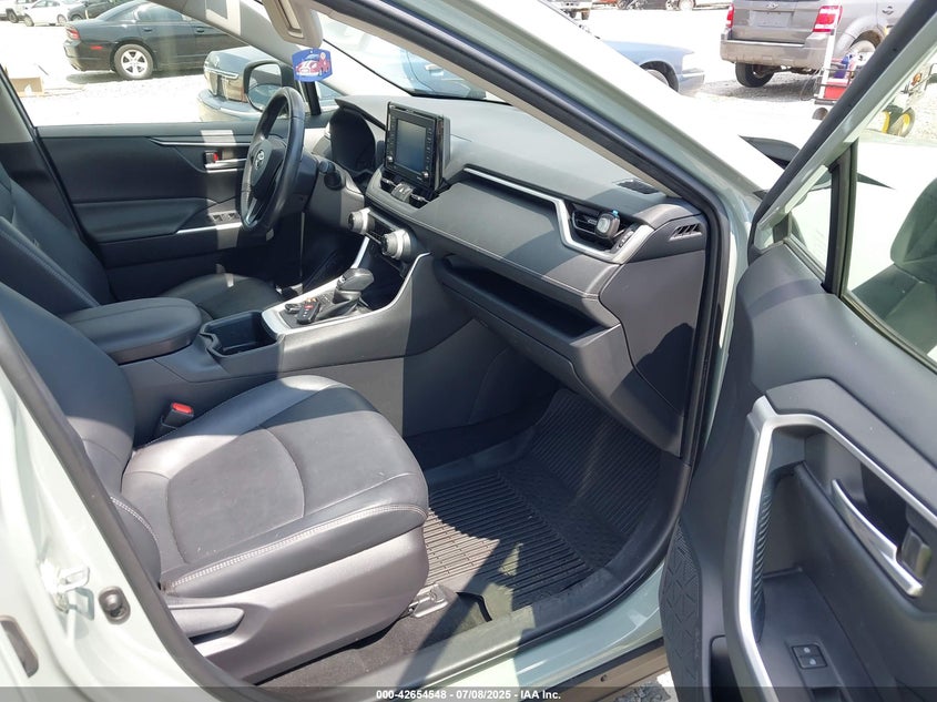 2022 TOYOTA RAV4 XLE PREMIUM - JTMC1RFV1ND089823