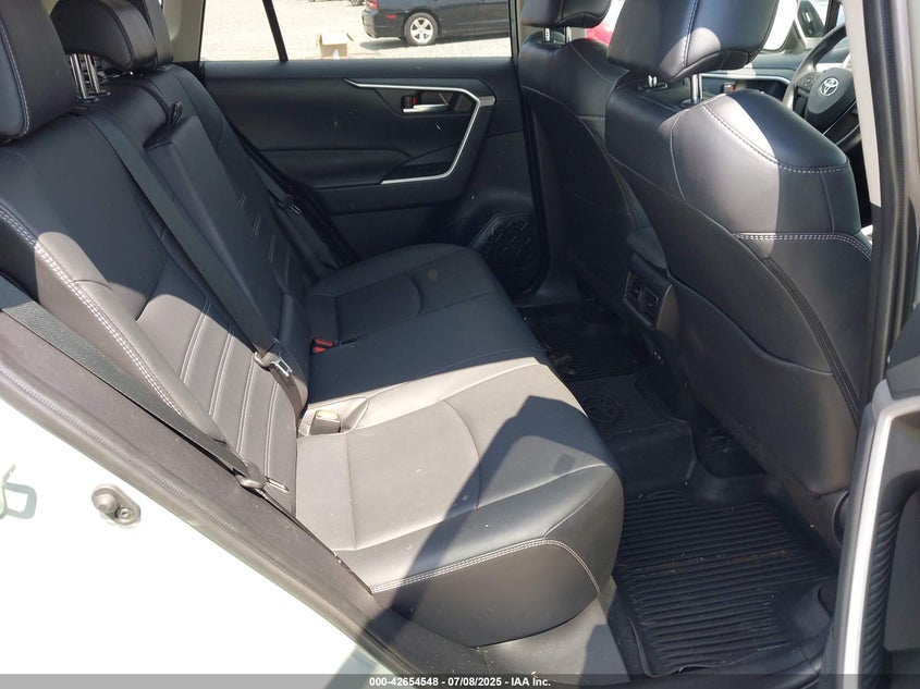 2022 TOYOTA RAV4 XLE PREMIUM - JTMC1RFV1ND089823