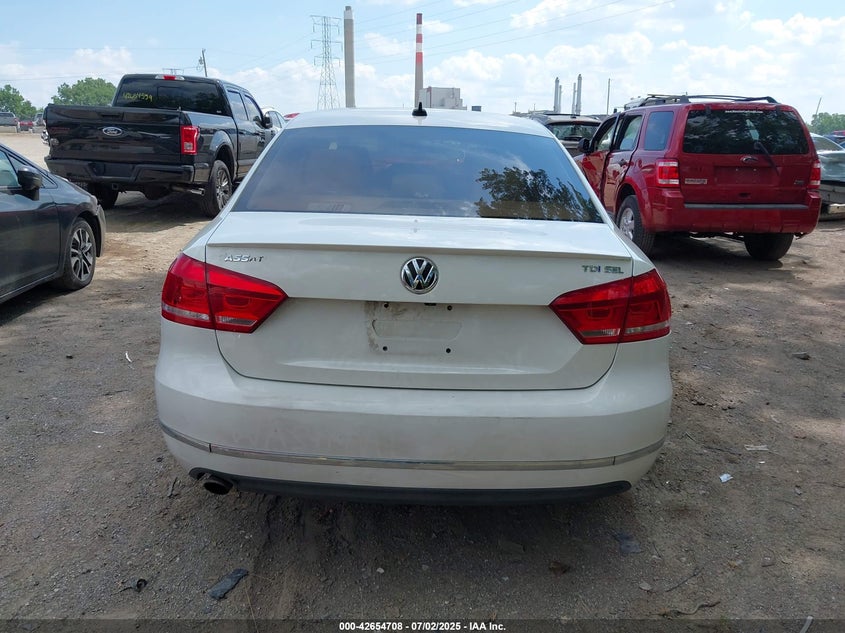 1VWCN7A37EC055645 2014 VOLKSWAGEN PASSAT photo no. 17