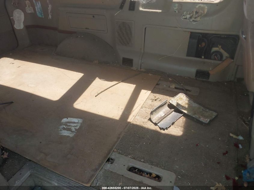 1FMDA31U8LZA60119 1990 FORD AEROSTAR photo no. 8