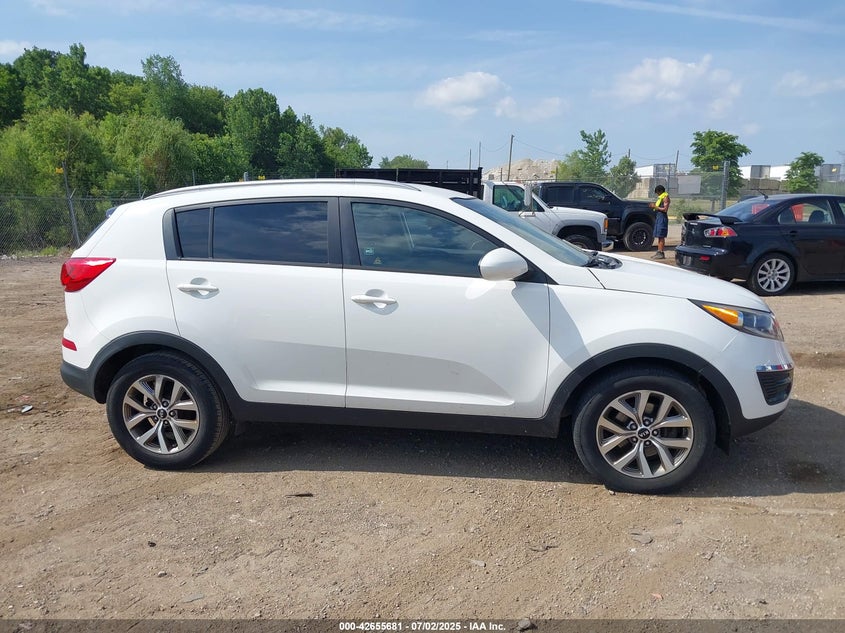 2016 KIA SPORTAGE VIN: KNDPB3ACXG7844793
