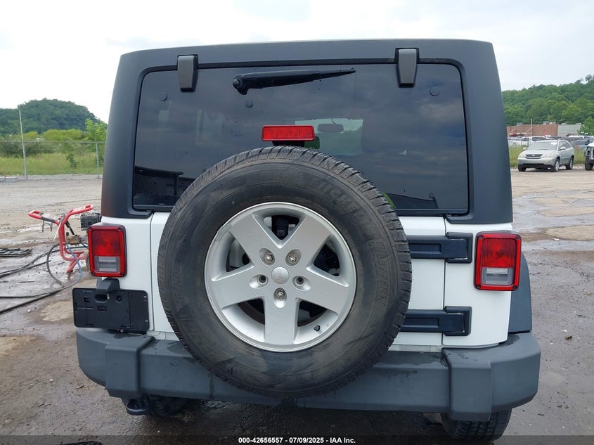 2015 JEEP WRANGLER UNLIMITED SPORT - 1C4BJWDG1FL759165