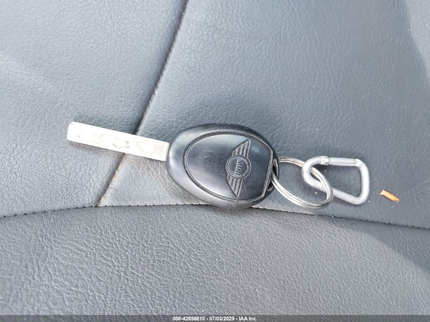 2003 Mini Cooper VIN: WMWRC33423TE17850 Lot: 42656810