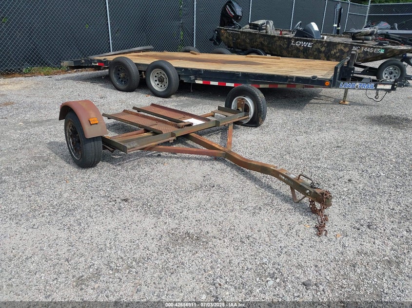 2000 TRAILER TOW DOLLY