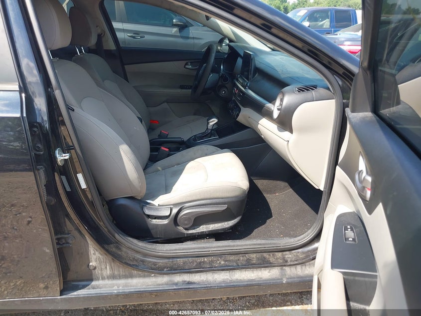 2019 KIA FORTE VIN: 3KPF24AD9KE131628