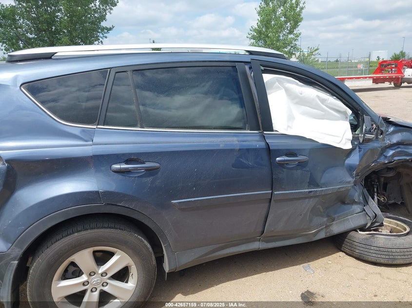 2013 TOYOTA RAV4 XLE - JTMRFREV4DD023343