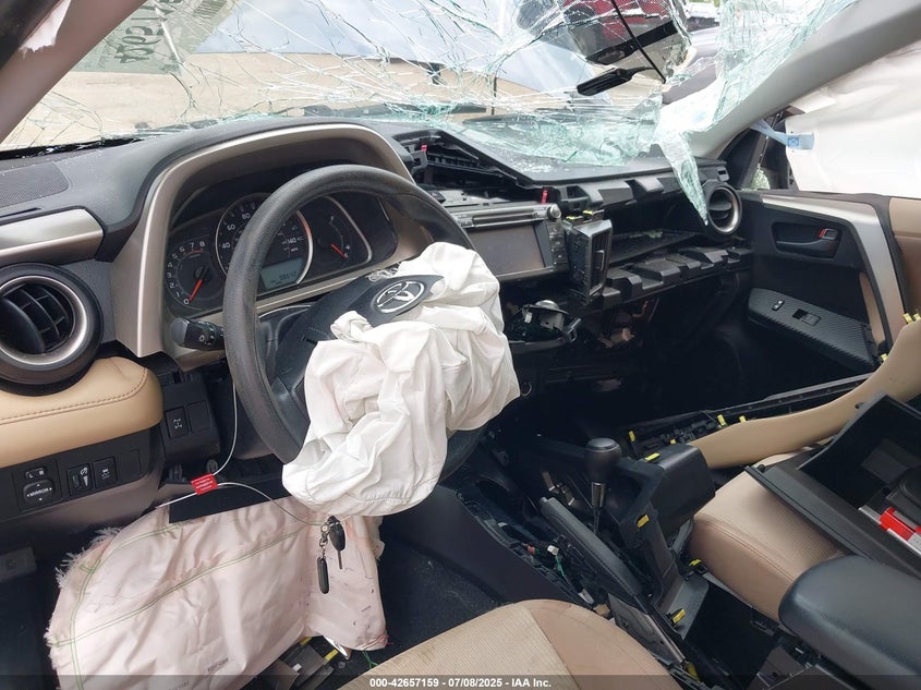 2013 TOYOTA RAV4 XLE - JTMRFREV4DD023343