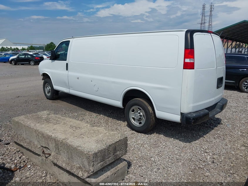 2020 CHEVROLET EXPRESS CARGO auction photo 3