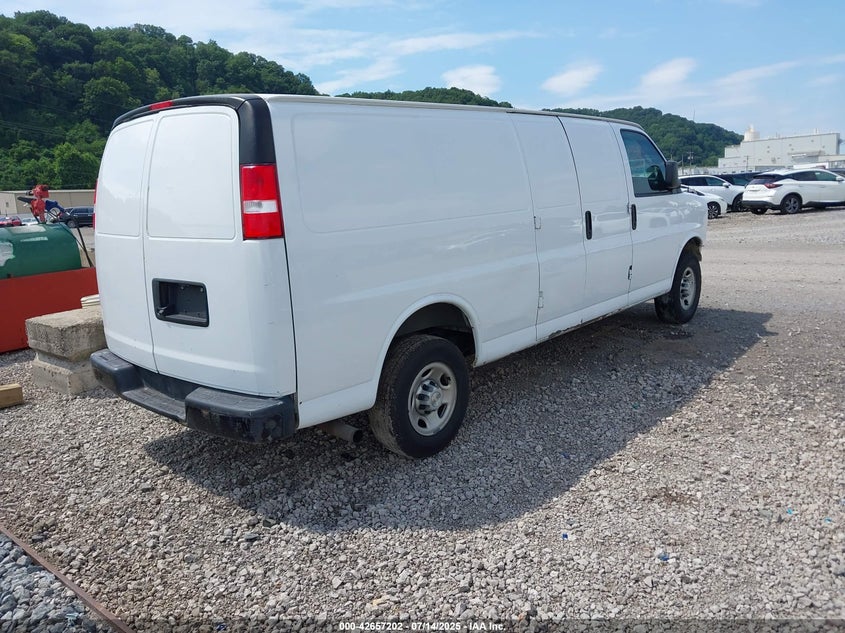 2020 CHEVROLET EXPRESS CARGO auction photo 4
