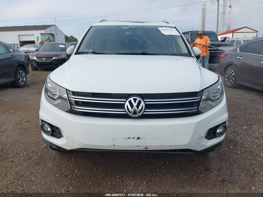 2016 VOLKSWAGEN TIGUAN SEL - WVGBV7AX1GW508107