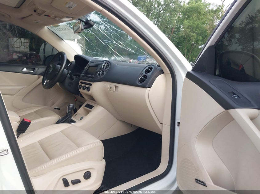 2016 VOLKSWAGEN TIGUAN SEL - WVGBV7AX1GW508107