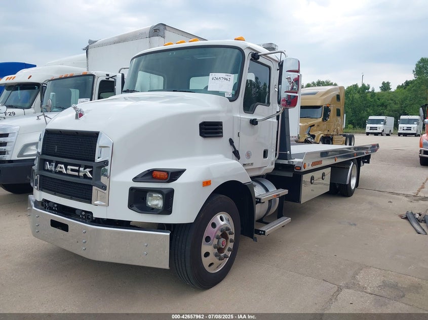 2024 MACK MD (VIN: 1M2MDBAA1RS011997