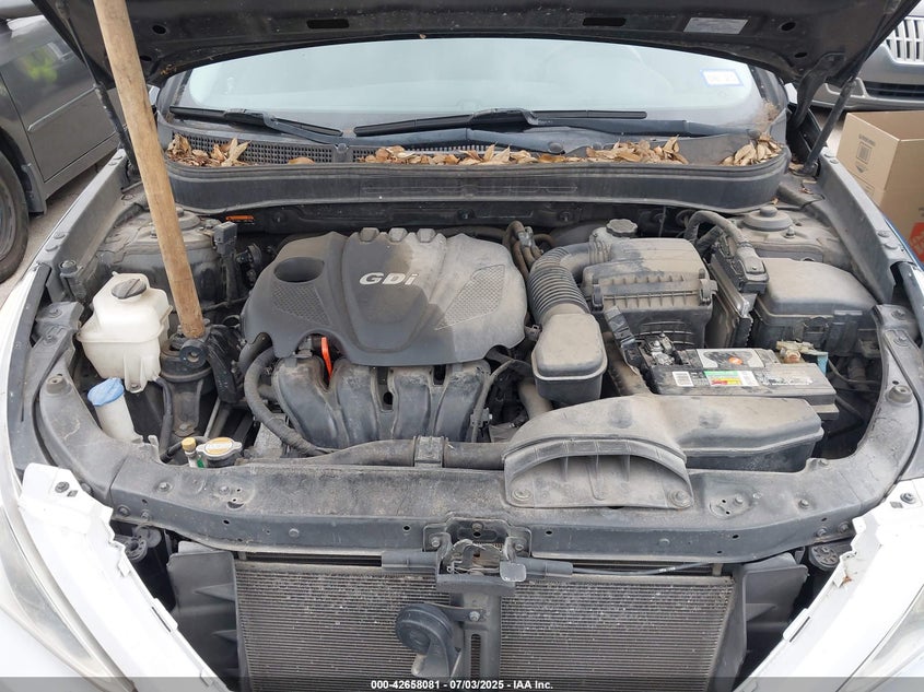 2014 HYUNDAI SONATA GLS - 5NPEB4AC9EH933843