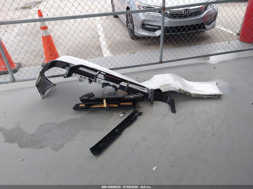 2021 TOYOTA CAMRY SE - 4T1G11AK1MU533194