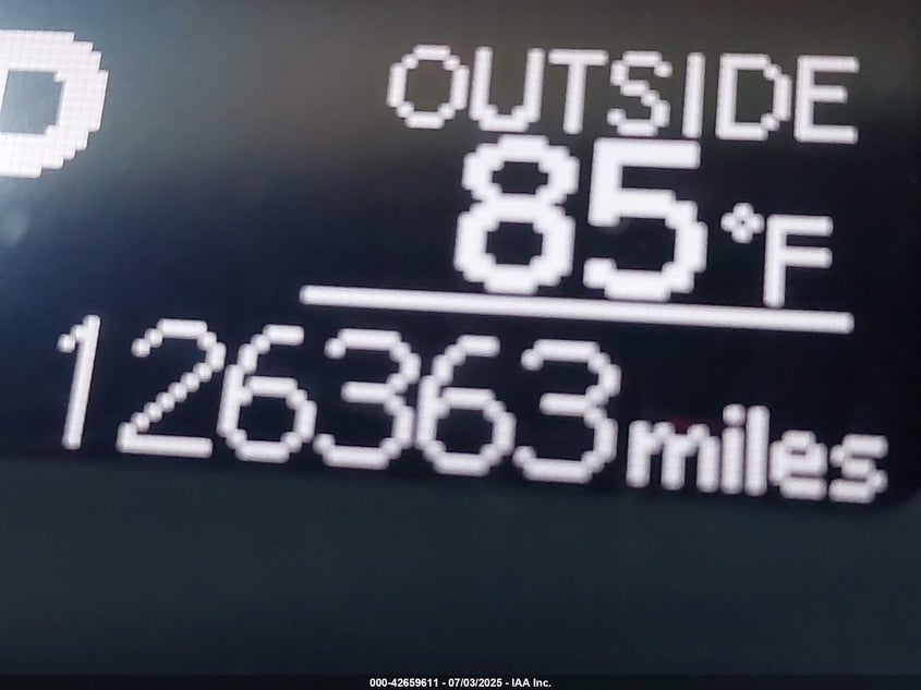 2018 Toyota Corolla Le VIN: 2T1BURHE3JC102126 Lot: 42659611