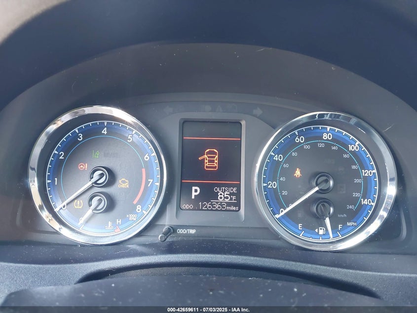 2018 Toyota Corolla Le VIN: 2T1BURHE3JC102126 Lot: 42659611