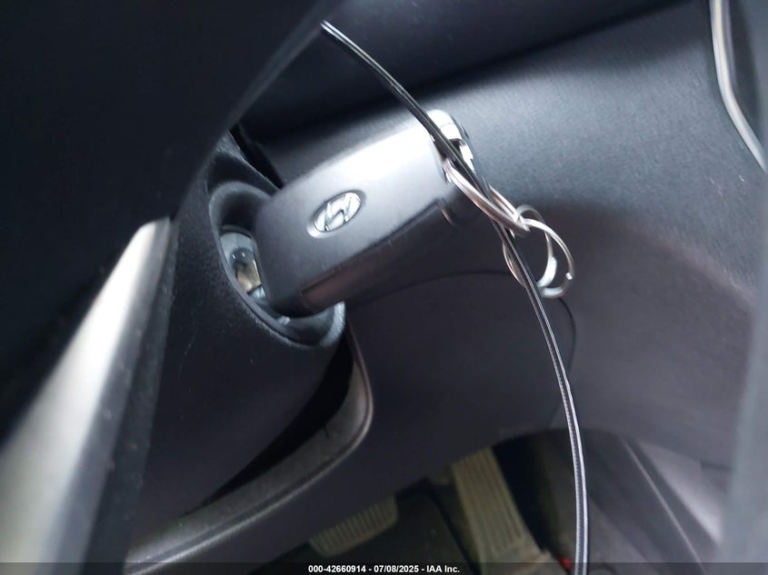 2019 HYUNDAI SANTA FE SE - 5NMS2CAD0KH047456