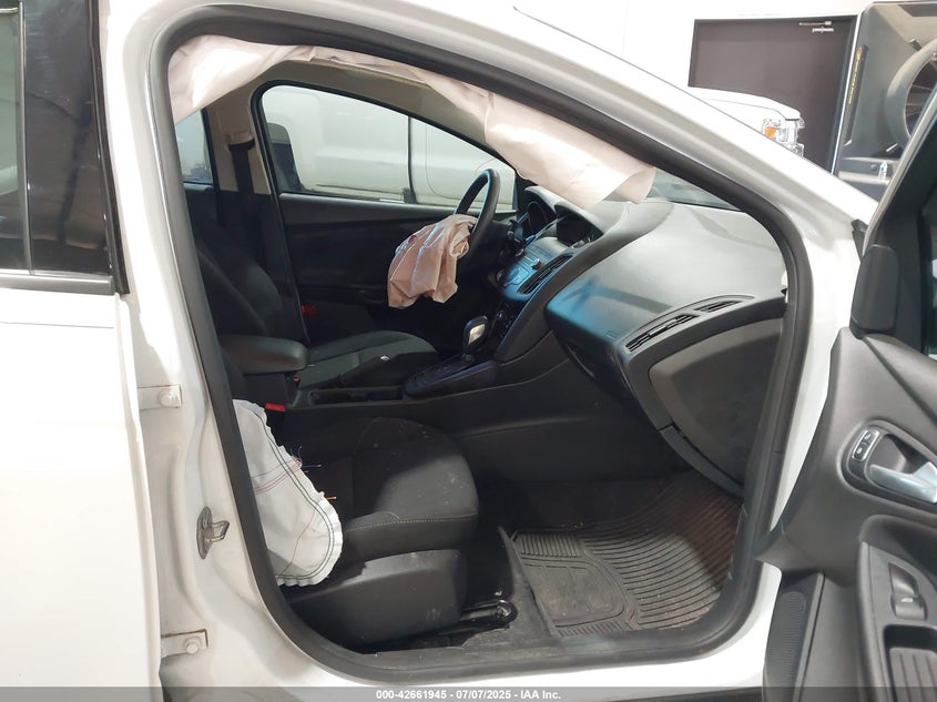 2018 FORD FOCUS SE - 1FADP3K2XJL213895