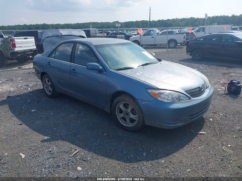 4T1BE32K12U526705 2002 Toyota Camry Le auction photo 1