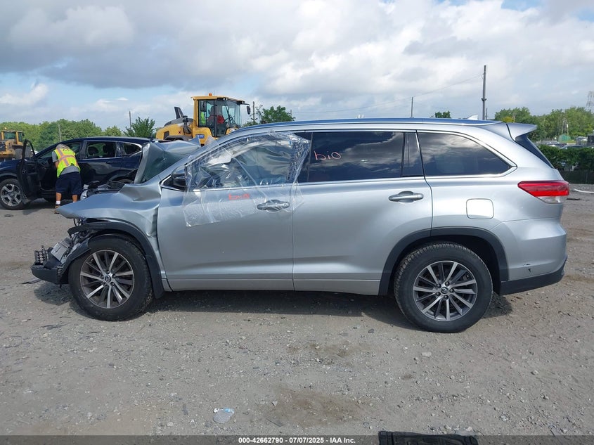 2018 TOYOTA HIGHLANDER SE/XLE - 5TDKZRFH5JS541401