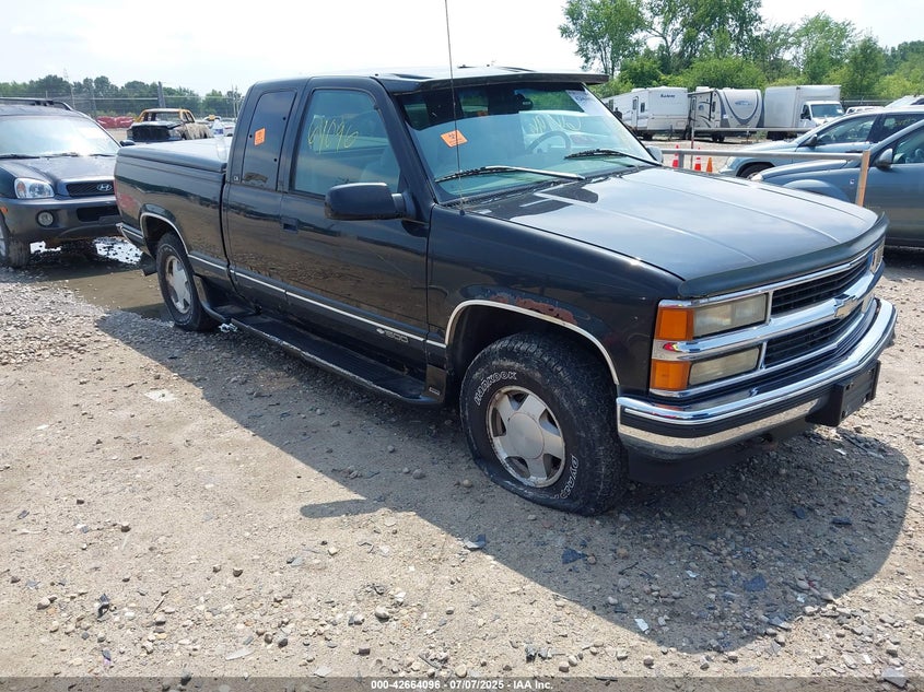 1GCEK19R5XR132362 1999 Chevrolet K1500 Ls auction photo 1