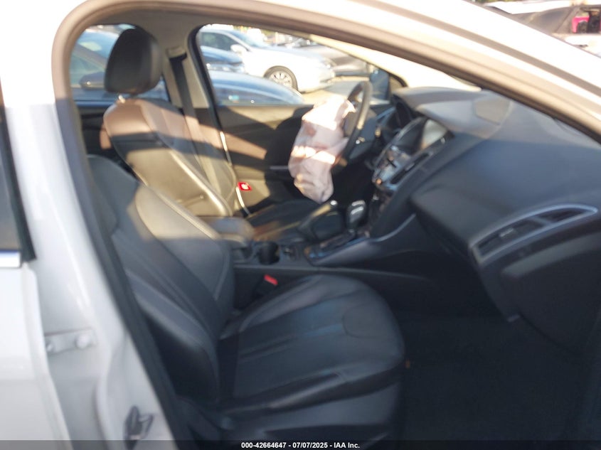 2014 FORD FOCUS TITANIUM - 1FADP3J27EL221699
