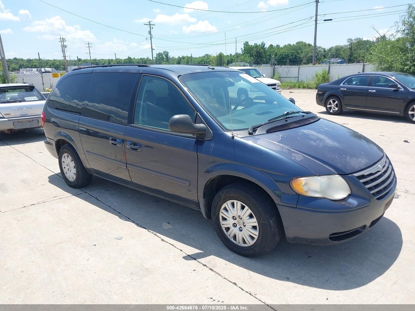 2007 Chrysler Town & Country Lx