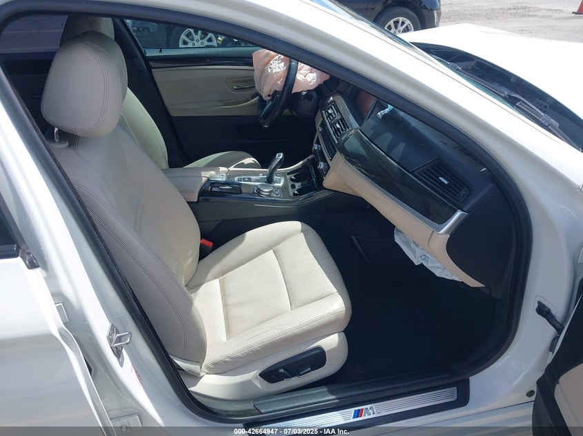 WBA5A5C57FD523988 2015 BMW 5ER photo no. 5