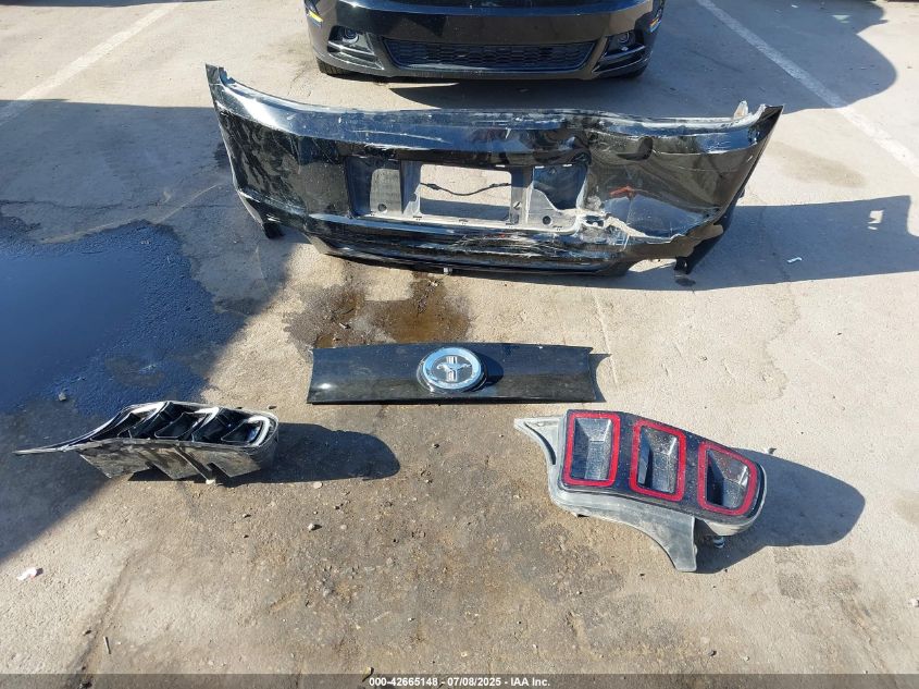 2013 Ford Mustang V6 VIN: 1ZVBP8AM1D5235176 Lot: 42665148