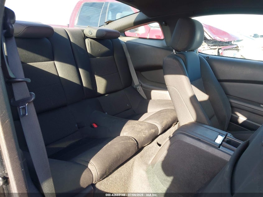 2013 Ford Mustang V6 VIN: 1ZVBP8AM1D5235176 Lot: 42665148