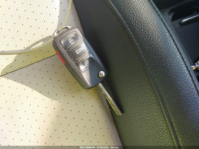 2016 VOLKSWAGEN TIGUAN S/SE/SEL/R-LINE - WVGAV7AX0GW563336