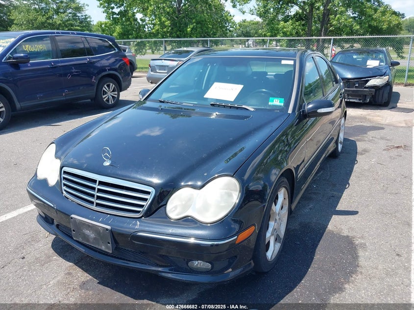 2007 MERCEDES-BENZ C VIN: WDBRF52H57F920444
