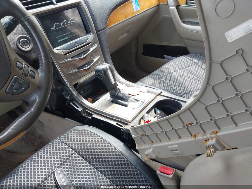2011 LINCOLN MKX VIN: 2LMDJ8JK2BBJ16346