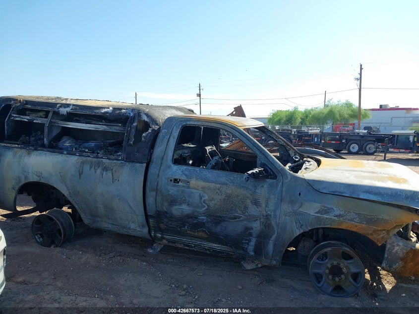 2017 Ram 2500 Tradesman 4X4 8' Box VIN: 3C6LR5AT2HG771227 Lot: 42667573