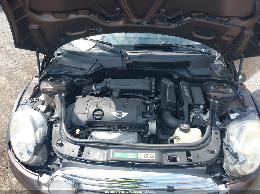 2010 MINI COOPER VIN: WMWMF3C55ATZ23127