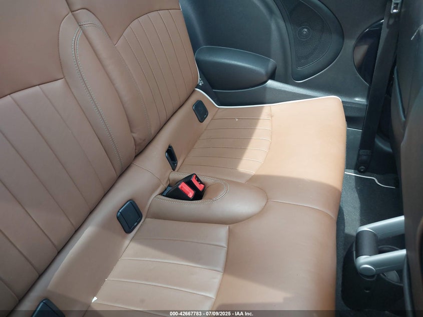 2010 MINI COOPER VIN: WMWMF3C55ATZ23127
