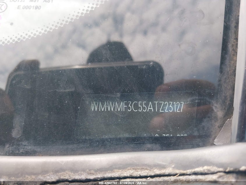 2010 MINI COOPER VIN: WMWMF3C55ATZ23127