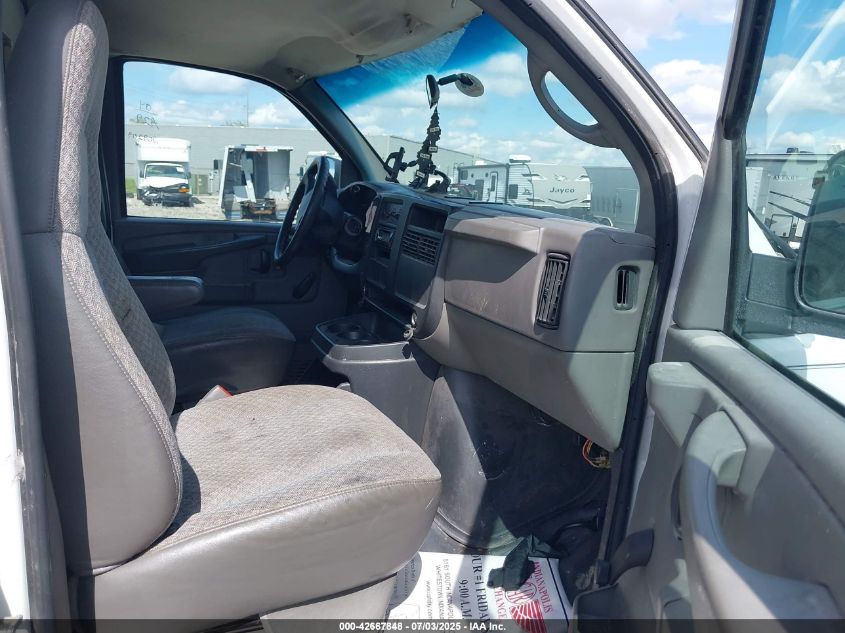 2004 Chevrolet Express Cutaway VIN: 1GBHG31V241200621 Lot: 42667848