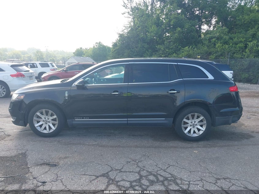 2015 LINCOLN MKT LIVERY · Фото 15
