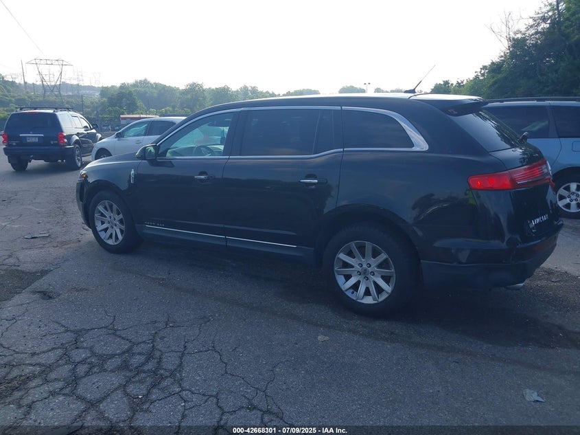 2015 LINCOLN MKT LIVERY · Фото 3