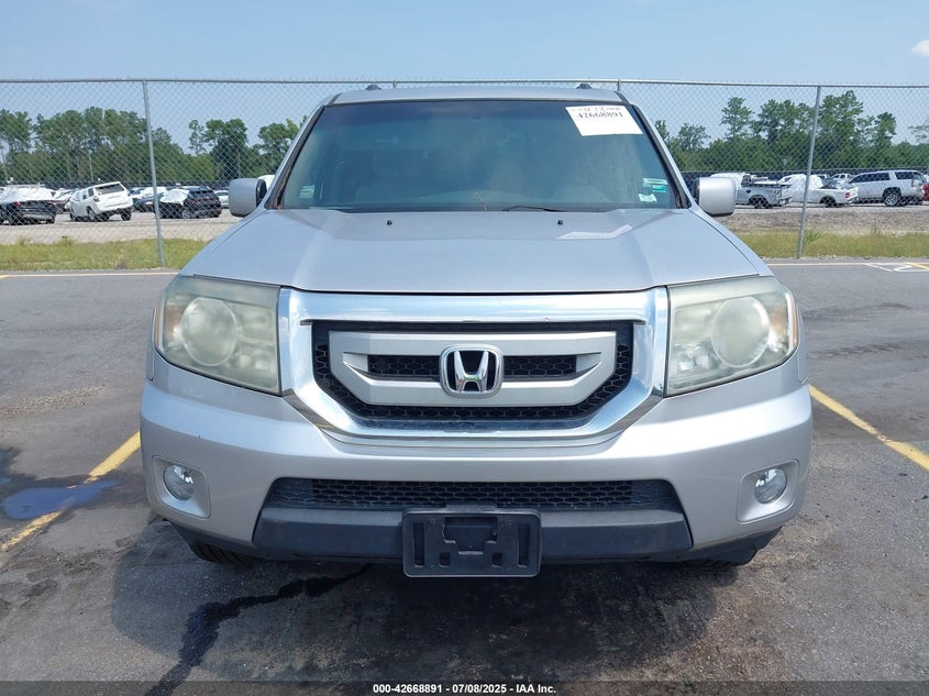 2011 HONDA PILOT VIN: 5FNYF4H41BB081370