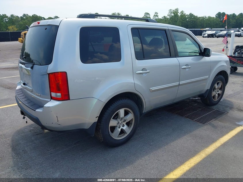 2011 HONDA PILOT VIN: 5FNYF4H41BB081370