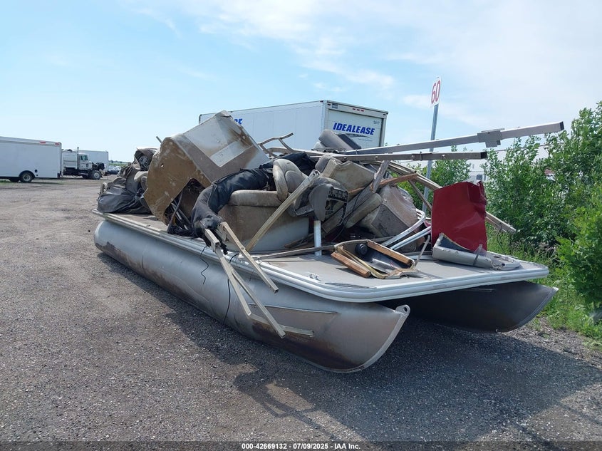PBD010182130 2010 Weeres Pontoon auction photo 1