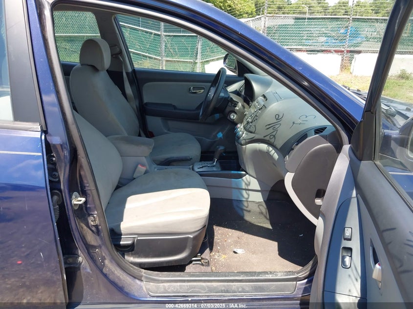 2010 HYUNDAI ELANTRA VIN: KMHDU4AD6AU830311