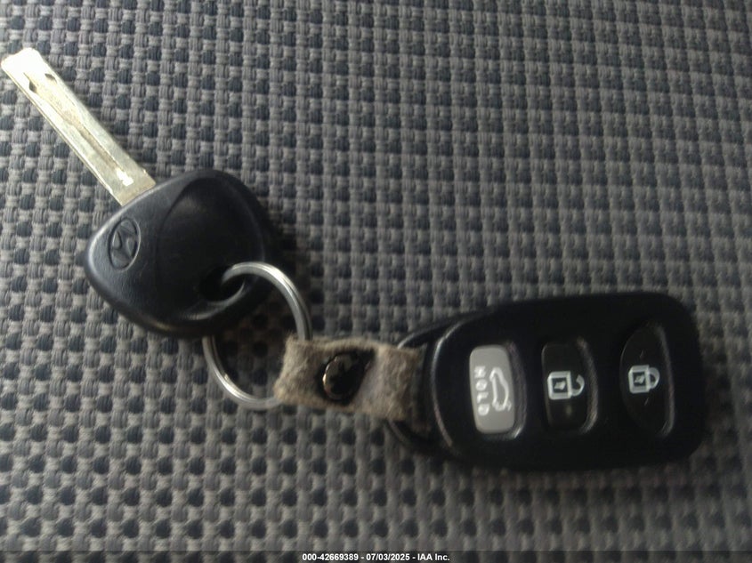 2012 HYUNDAI SONATA VIN: 5NPEB4AC6CH310449