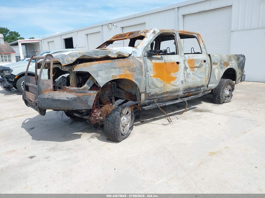 3C63R3CL8GG290382 2016 RAM 3500 photo no. 2