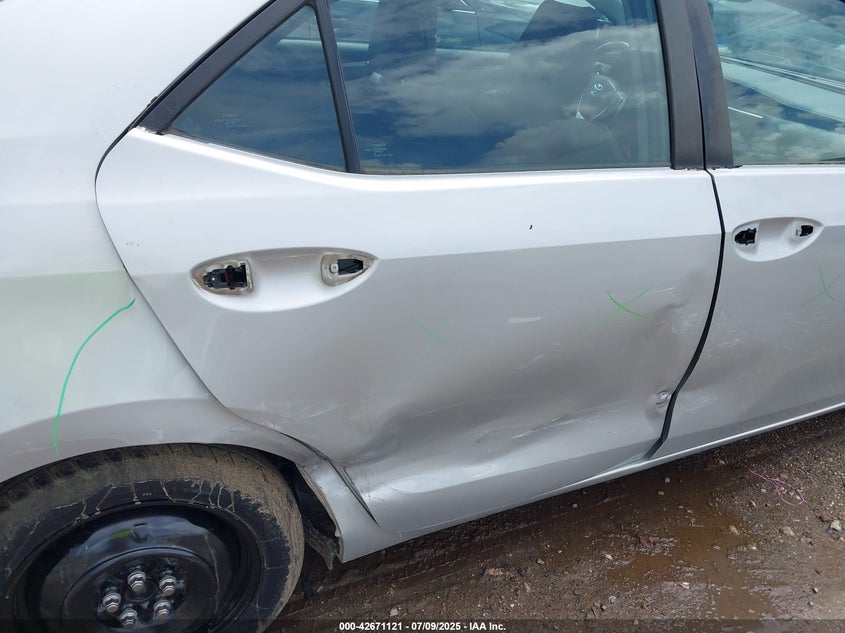 2018 TOYOTA COROLLA SE - 5YFBURHE3JP818329