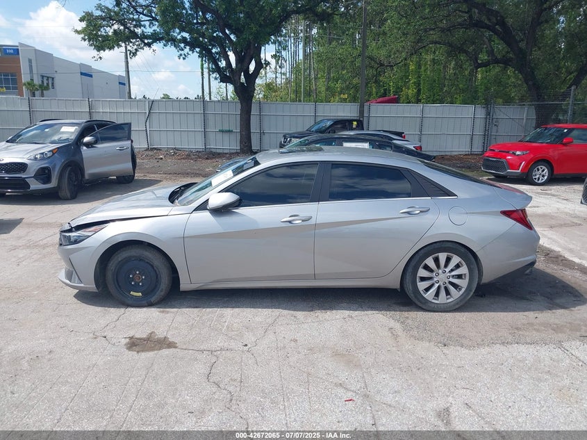2023 HYUNDAI ELANTRA VIN: 5NPLP4AG4PH117220